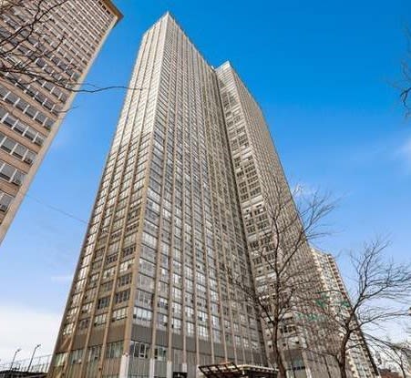 655 W Irving Park #3402