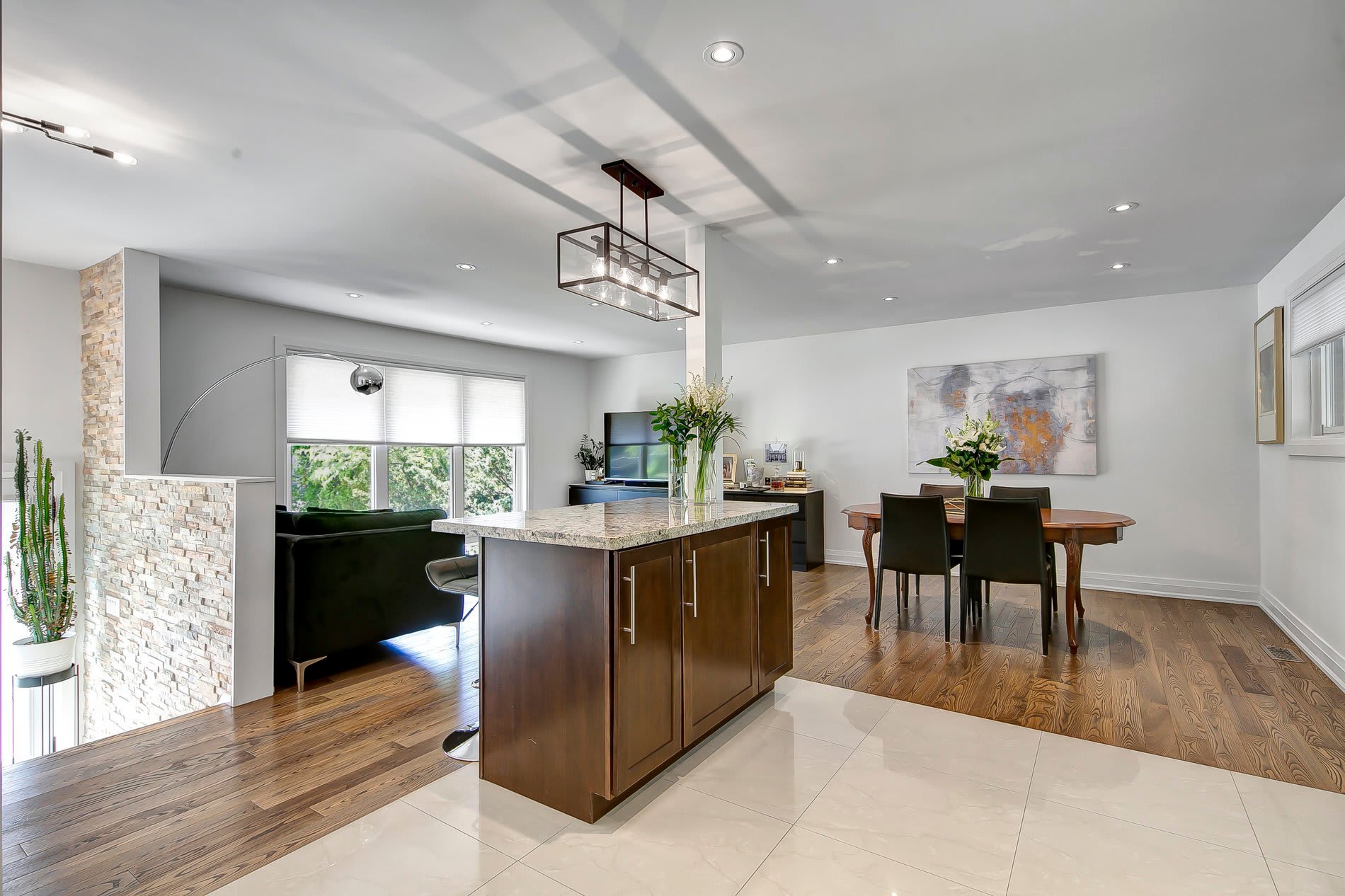 3177 The Credit Woodlands