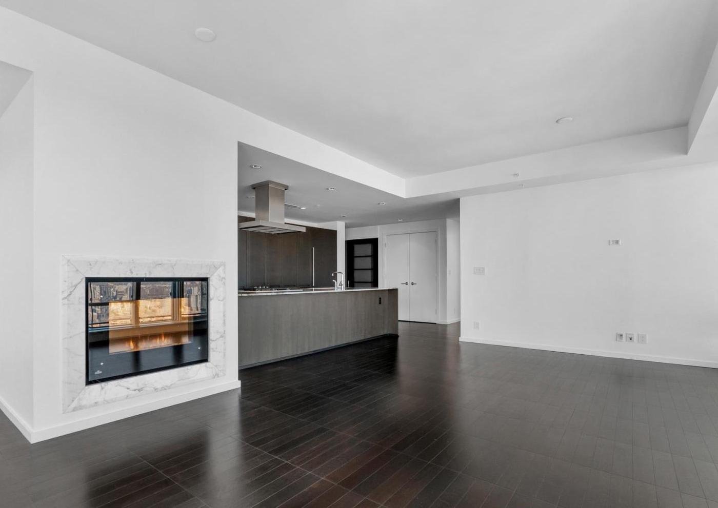 Suite 4806 -180 University Avenue