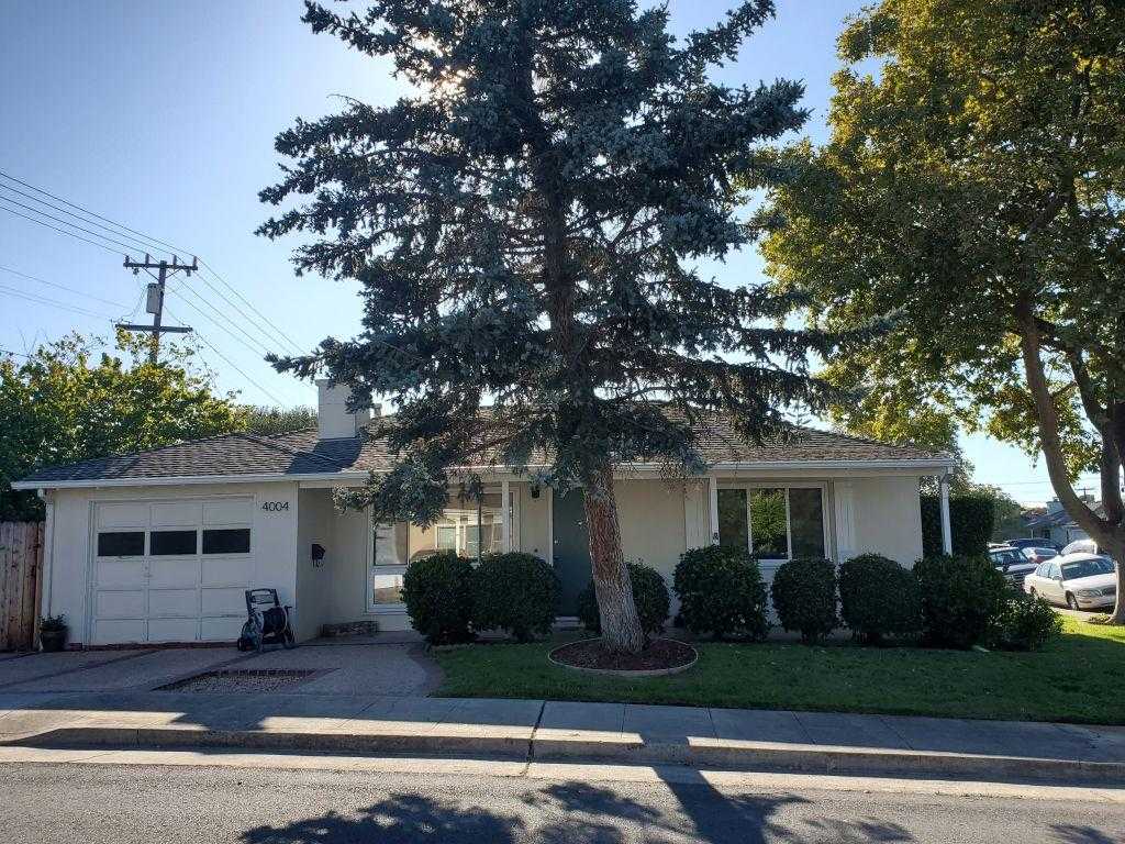 4004 Gillis DR