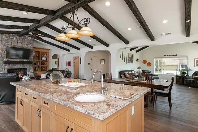 685 Creekmont Ct