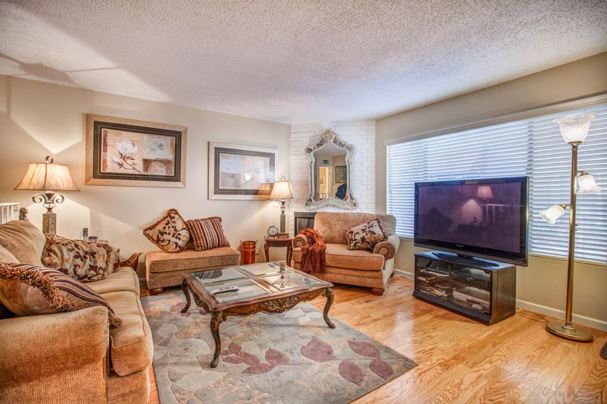 4216 Ethel Ave 6, Studio City, CA