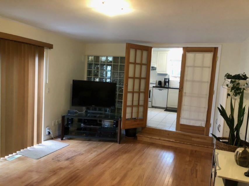 1299 Flynn Cres