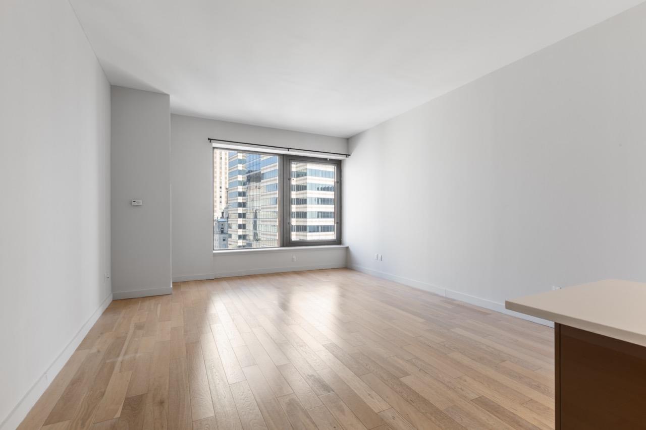 75 Wall Street, Apt 32-B