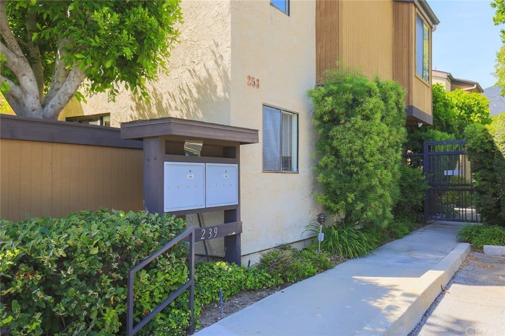 239 Linwood Ave Unit C