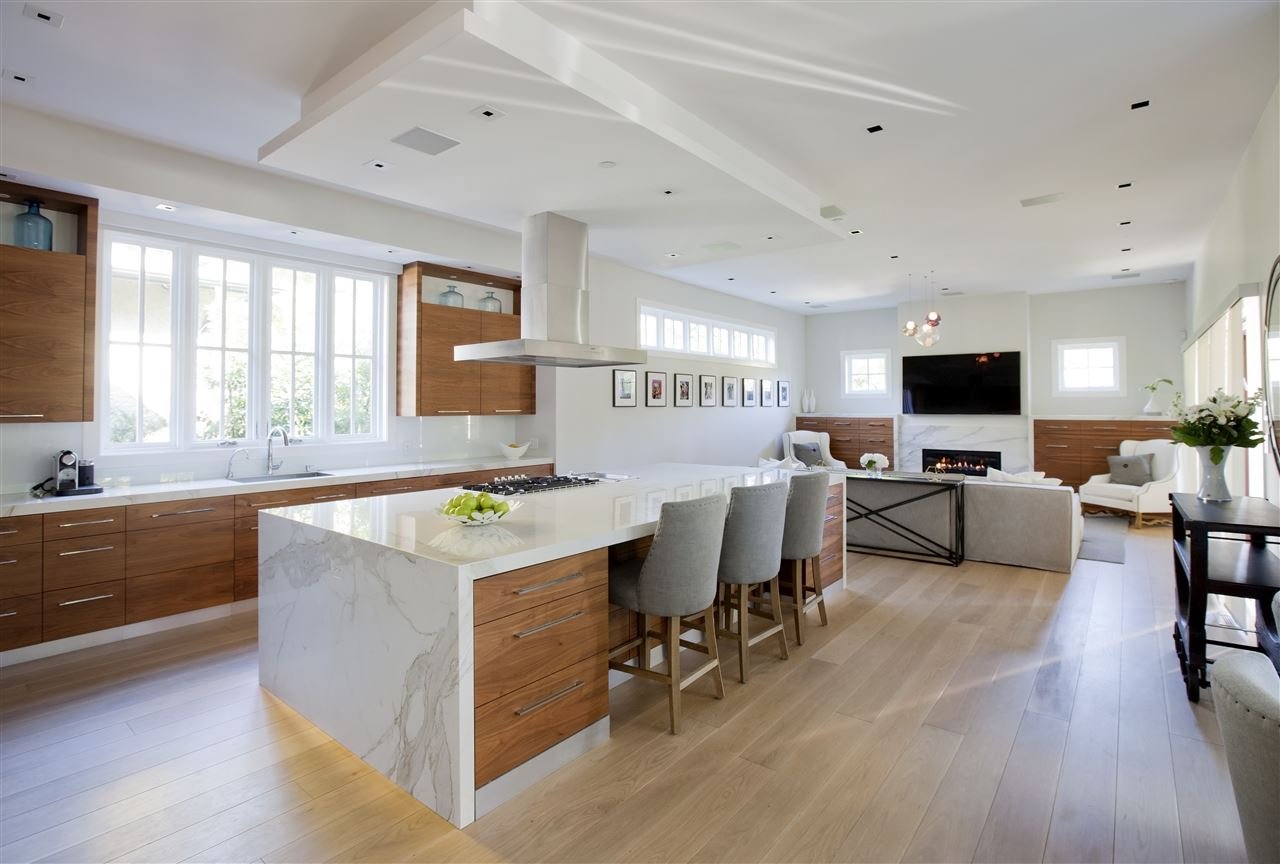 1707 W 38th Ave