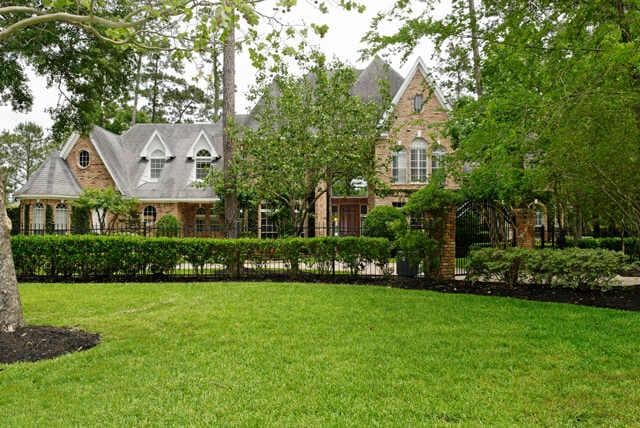 Buyers in the Heart of The Woodlands