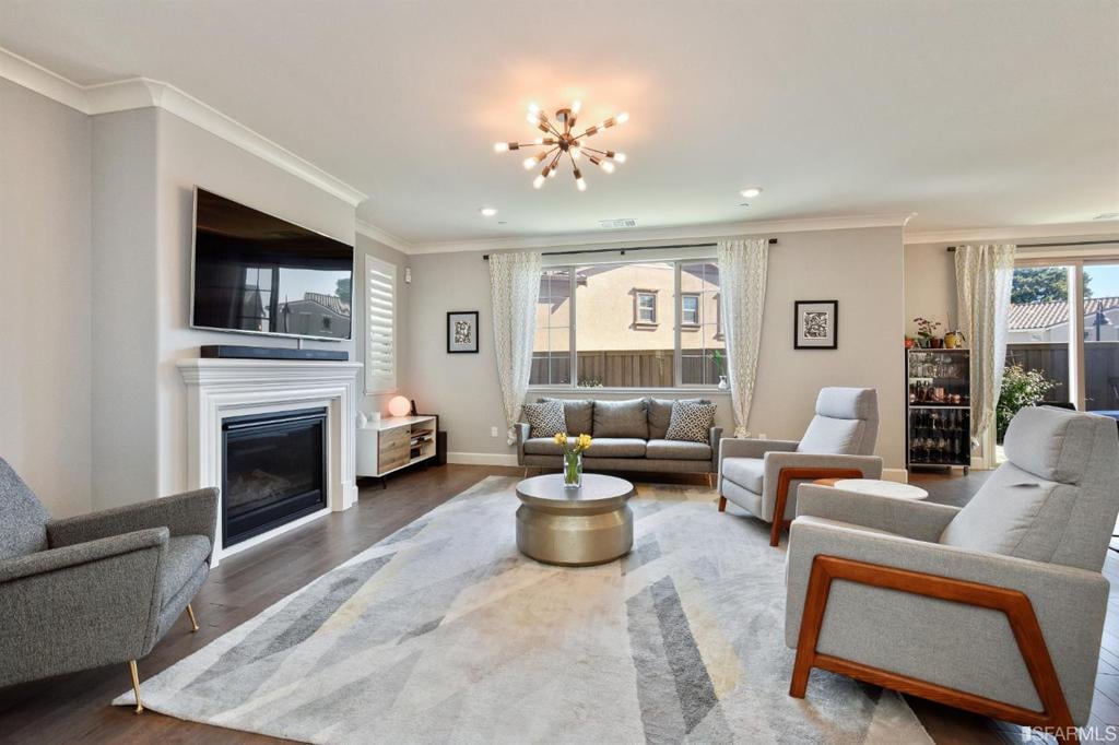 351 Crestview Cir Daly City, CA 94014