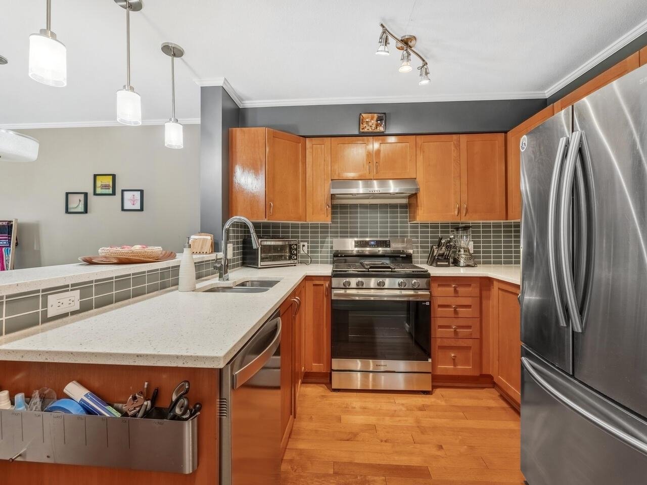 409-2161 W 12th Ave
