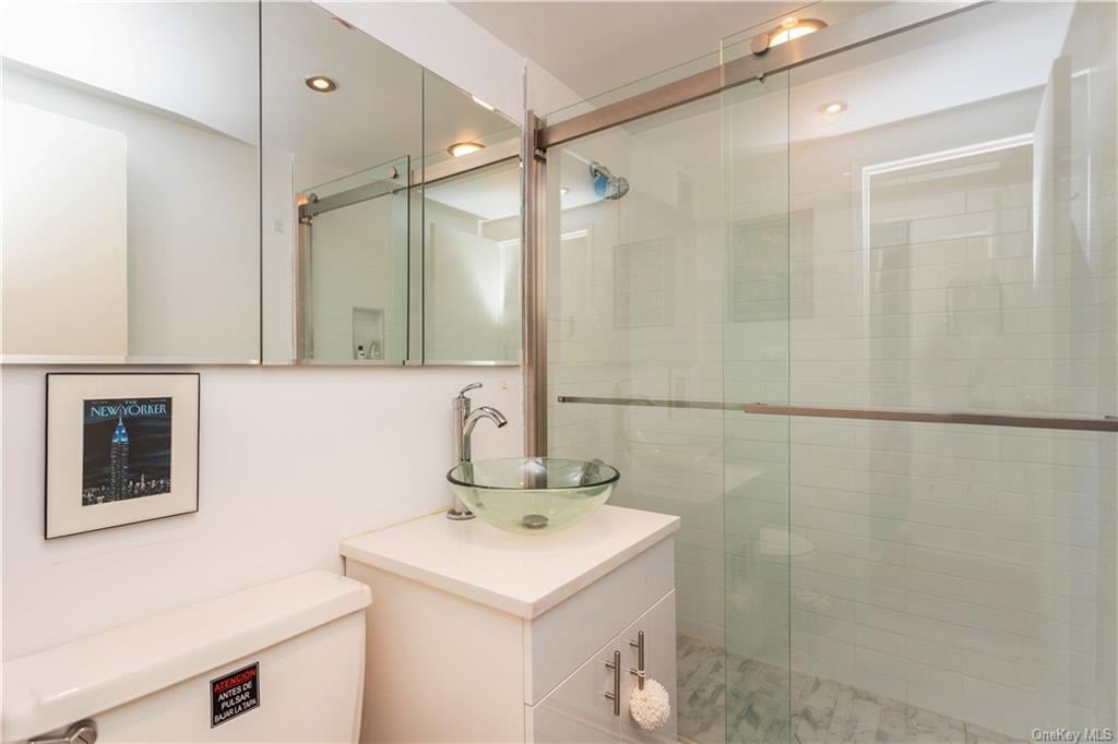 1155 Warburton Ave, #8N
