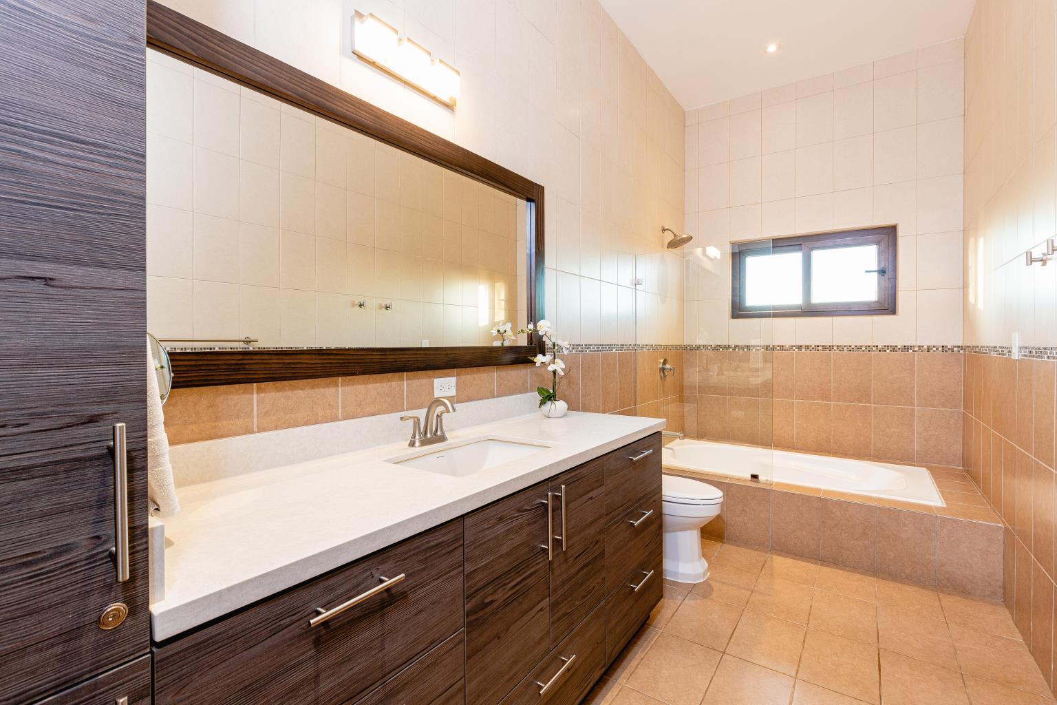 Luxury 6 BR Villa in Flamingo, Incredible Views | Starting At $1,350.00 Daily