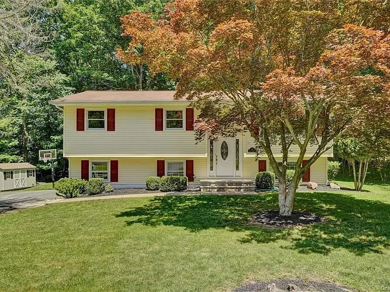 4 Bell Court