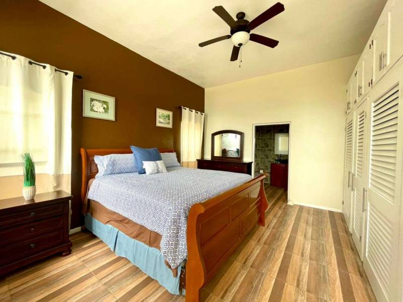 646 Brady Ghut 1 Bedroom Apartment