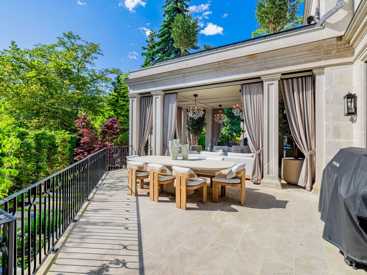 A World Of Exclusive Modern Luxury 
