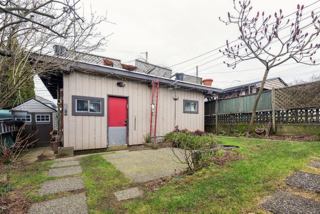 3341 E Georgia Street, Vancouver