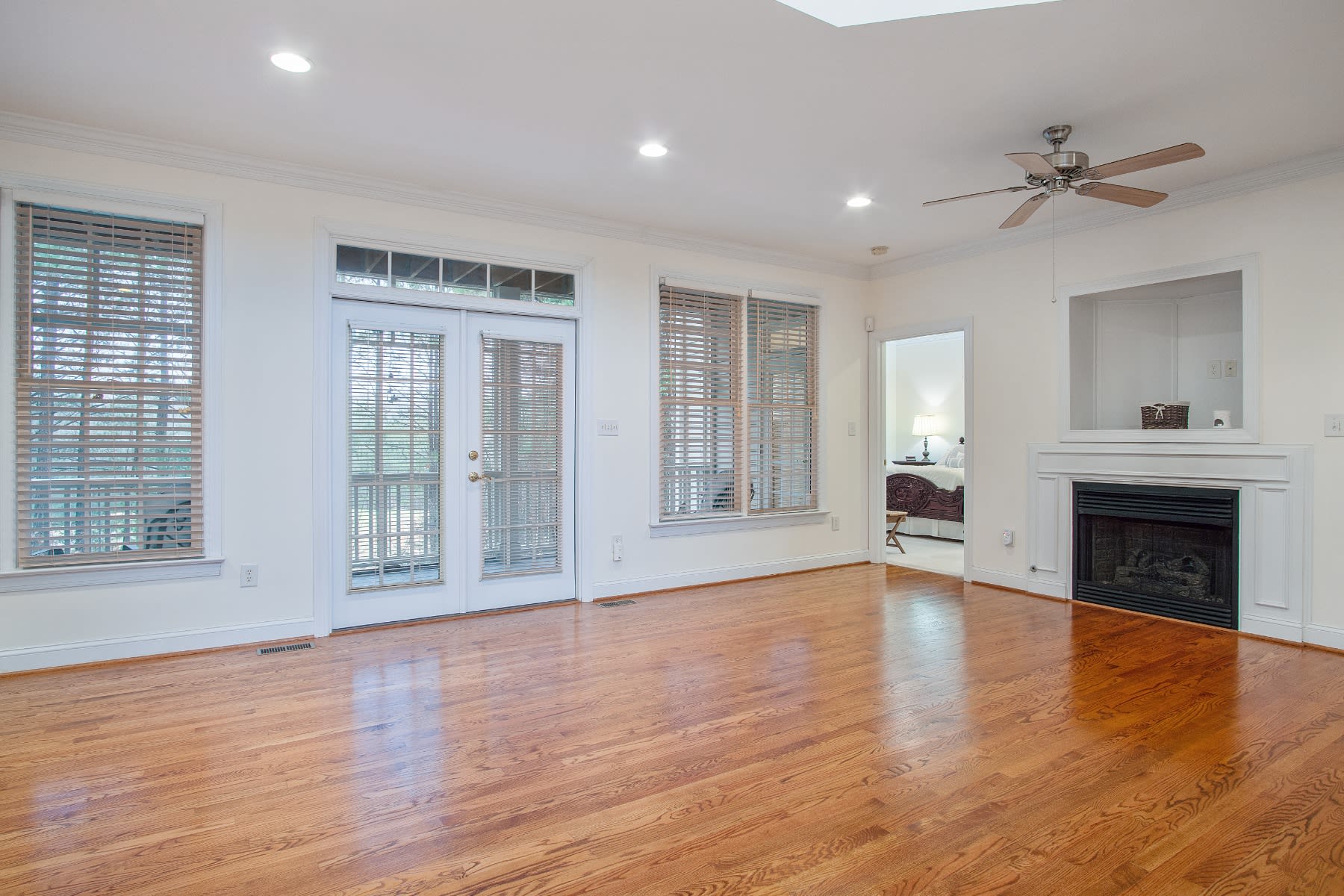 11591 Royal Lane