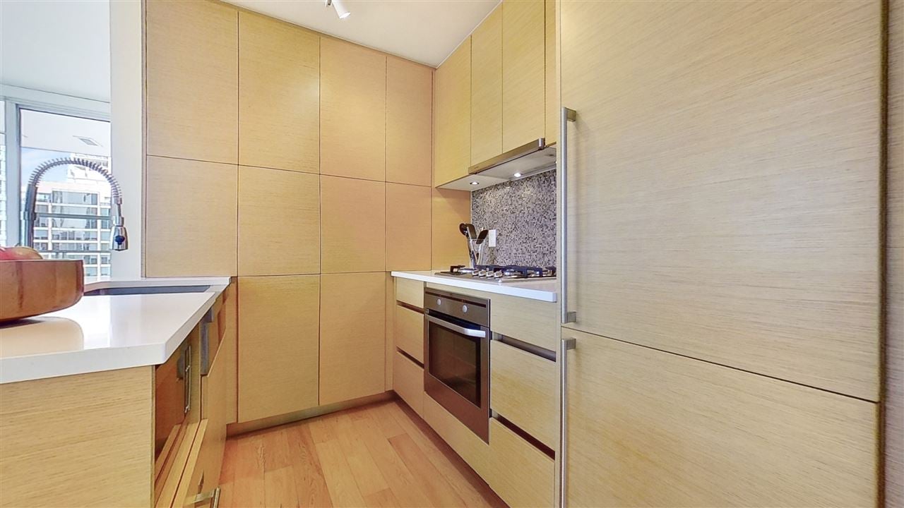 1705-565 Smithe Street, Vancouver