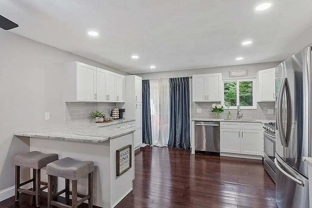 131 Farrwood Dr