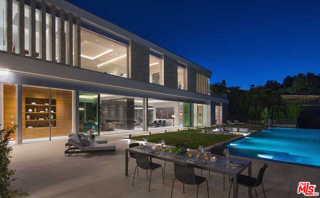 Sapphire Spot