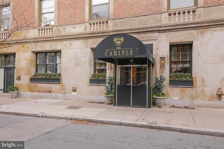 2031-35 Locust St Unit: 1704
