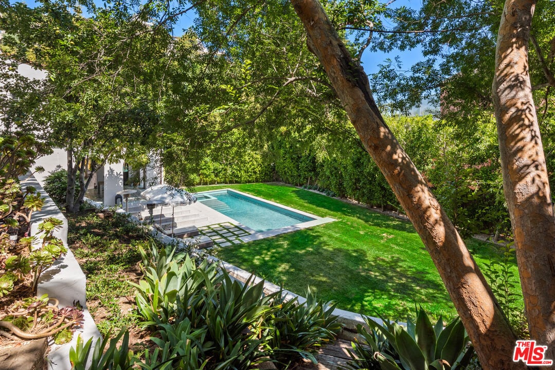 Stunning Sunset Strip Adjacent Spanish