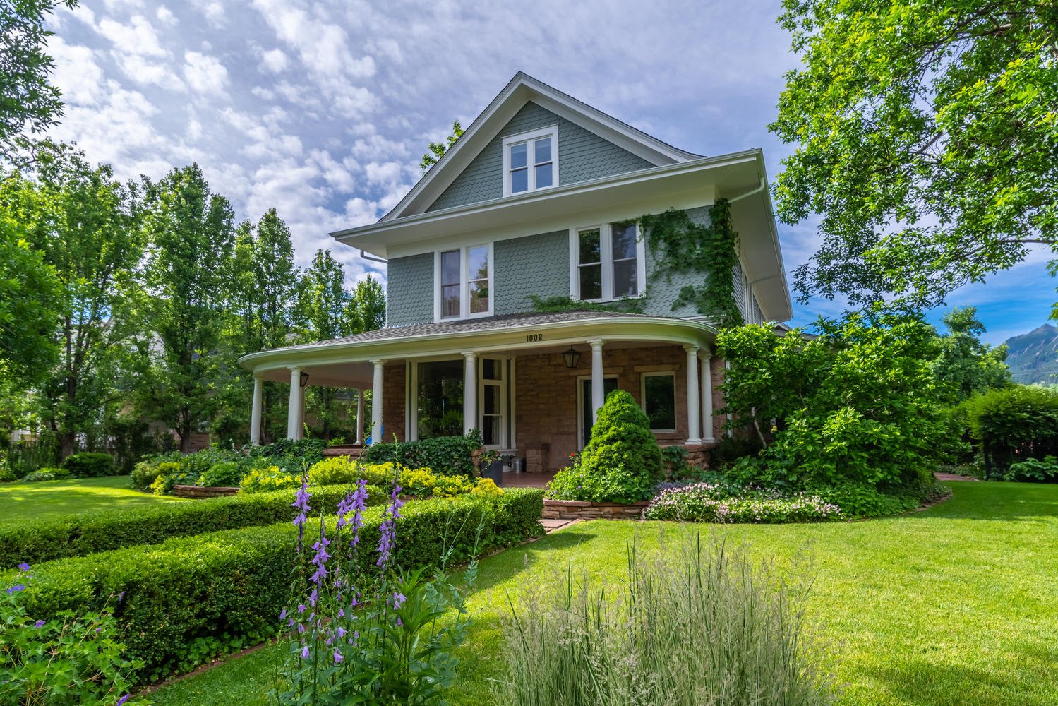 1002 Mapleton Ave