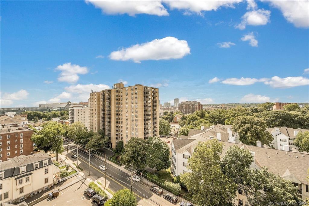 65 Glenbrook Rd, #11E