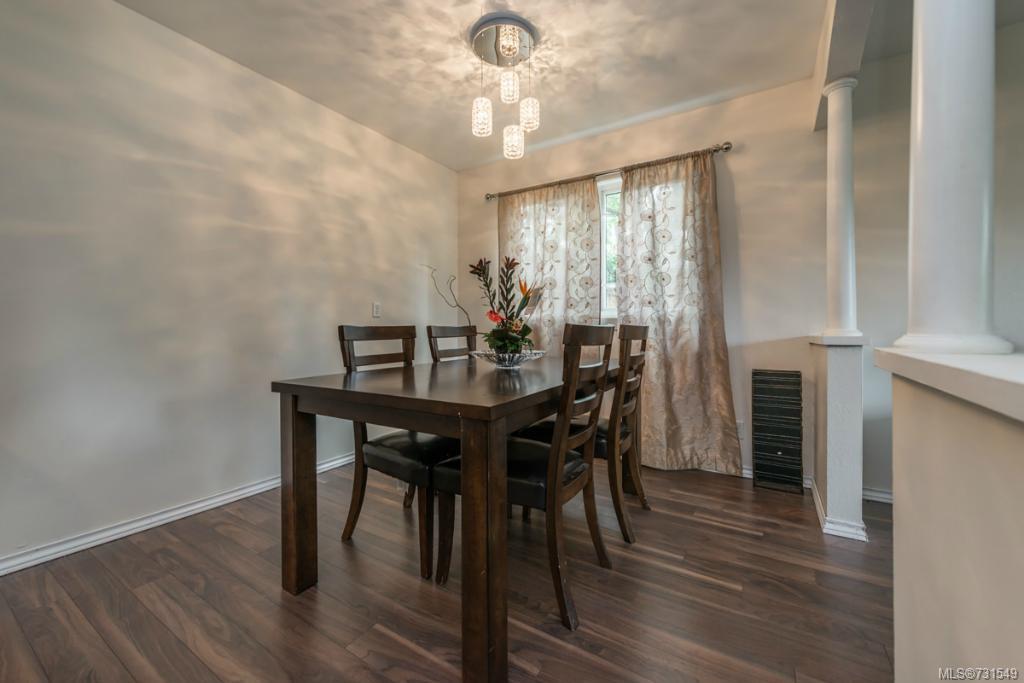 201-1215 Bay St