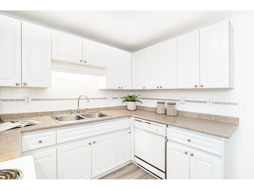 401-6475 Chester Street, Vancouver