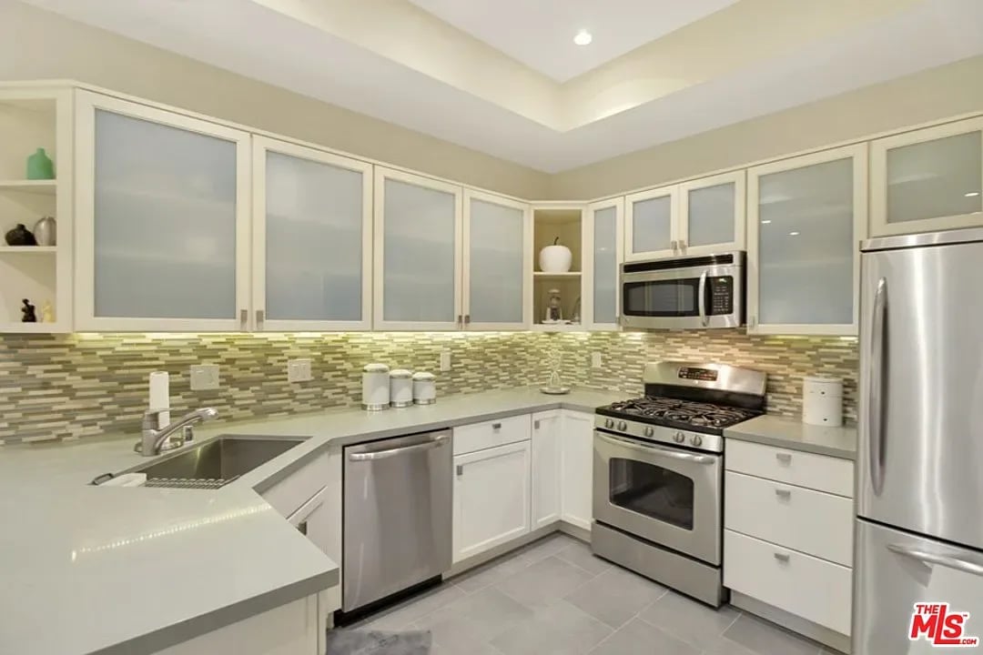 11636 Montana Ave APT 101