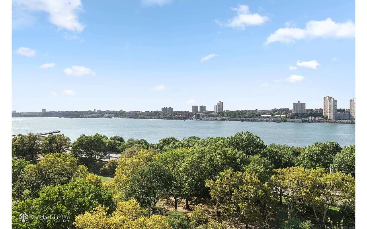 33 Riverside Drive Unit: 10A