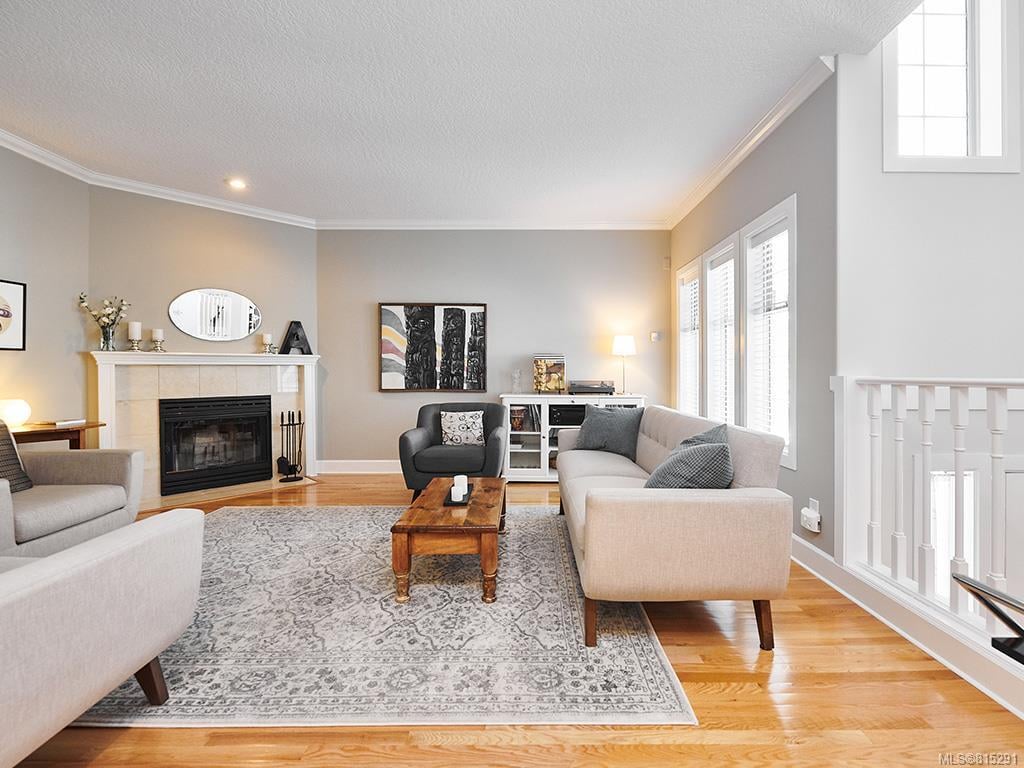 5-1027 Belmont Ave