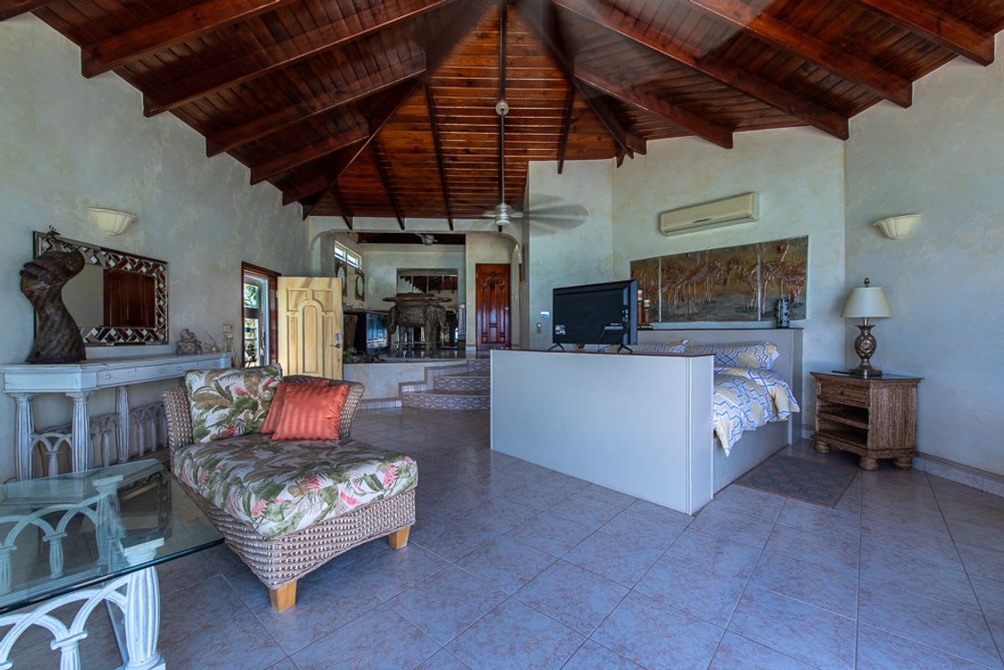 Ambrosia Villa- Shoal Bay East