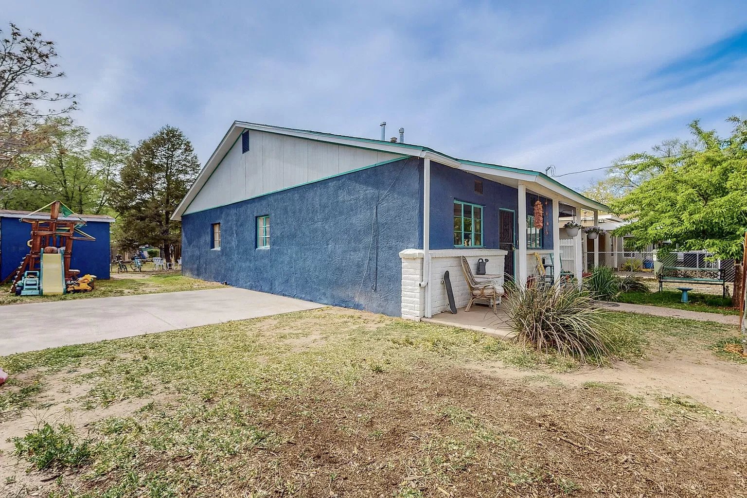 847 Arthur Dr SW