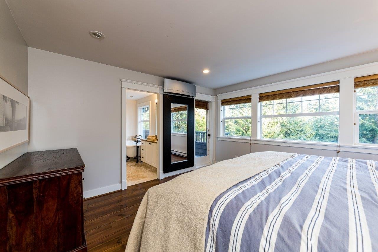 347 Salal Rd