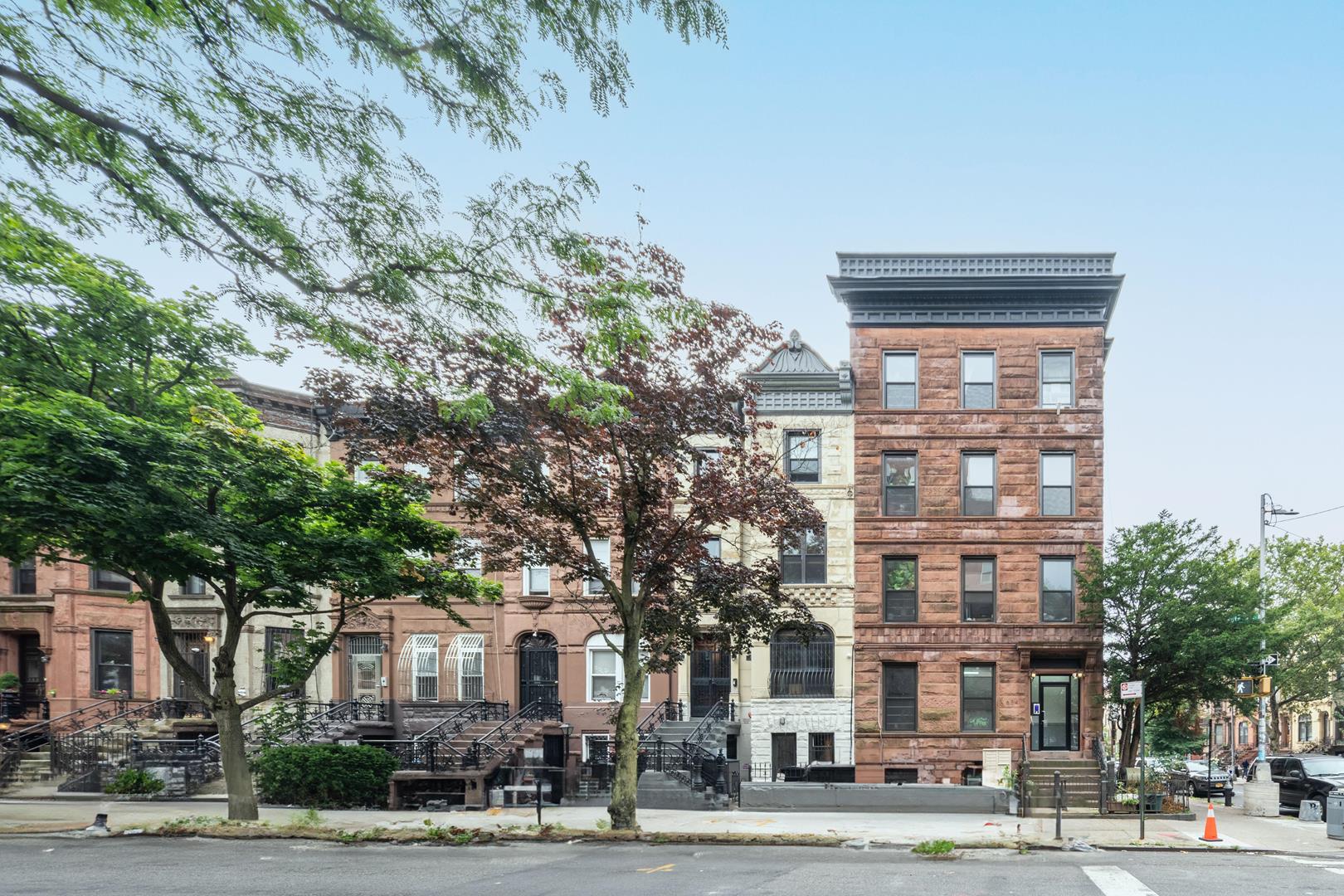 654 Putnam Avenue, Apt 2-F