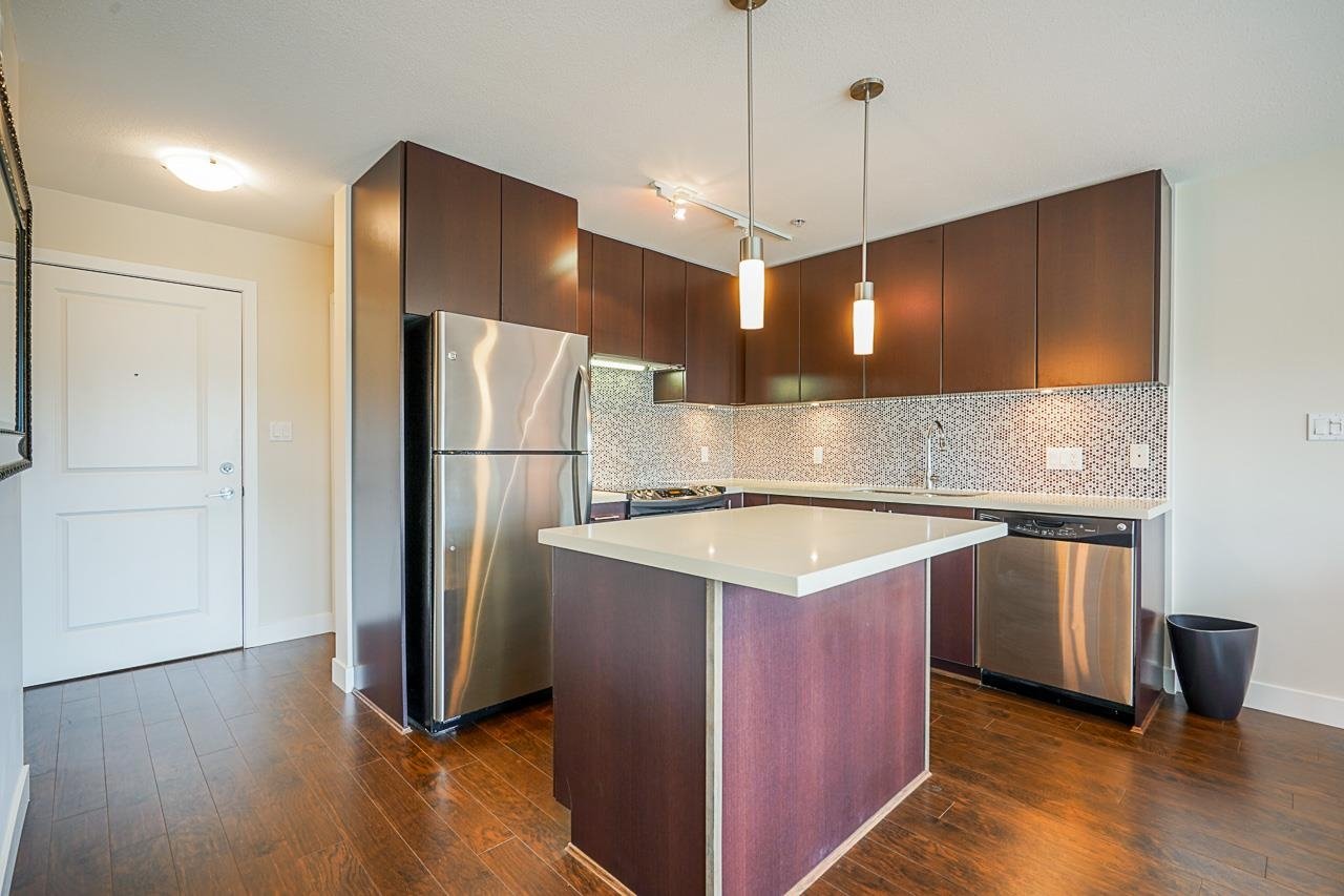 308-15735 Croydon Dr