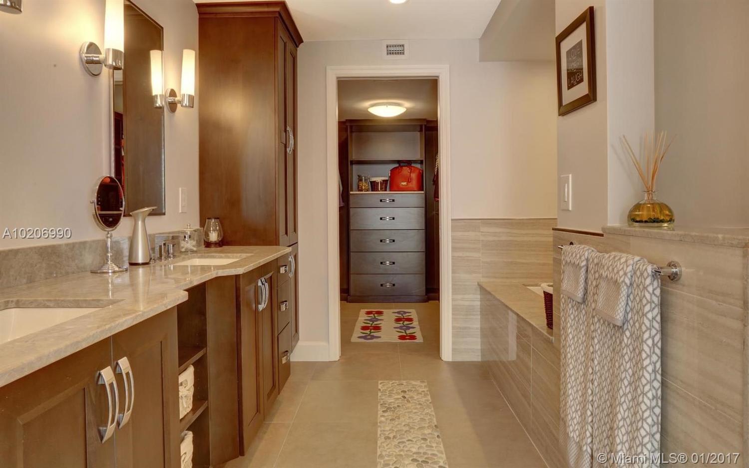 1223 Hillsboro Mile, #9