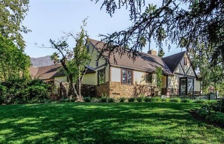 2255 Midlothian Drive