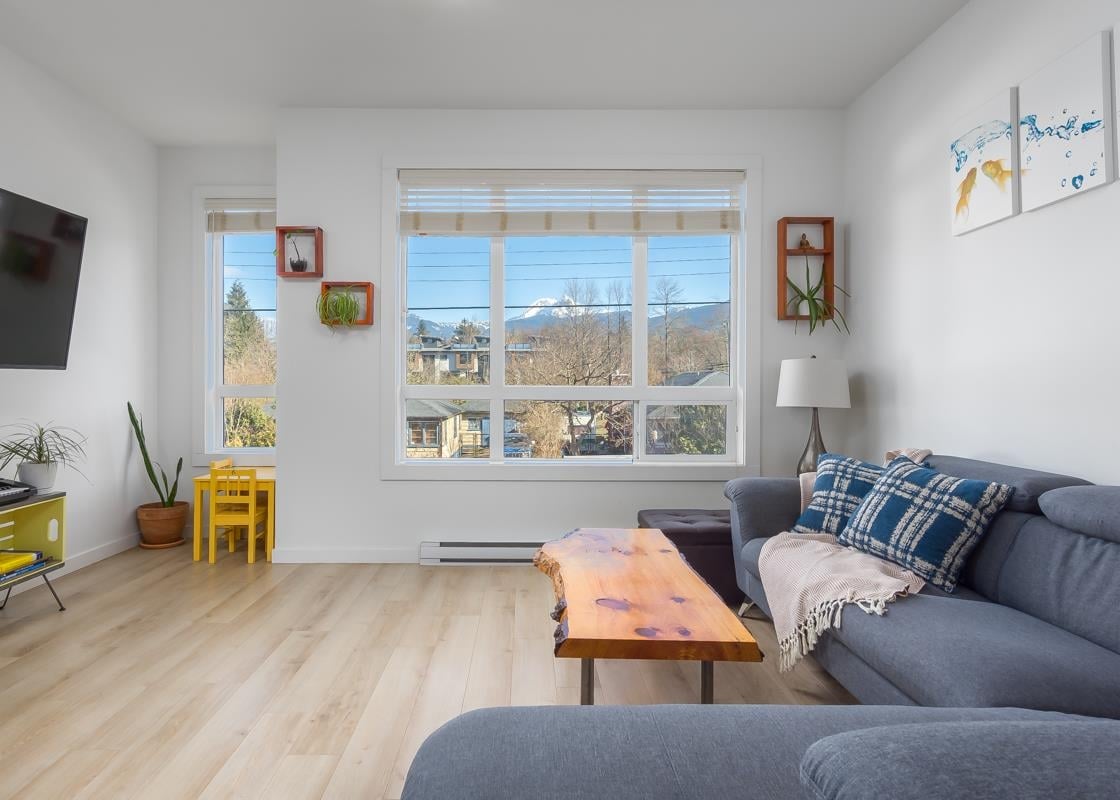 2-1188 Wilson Cres