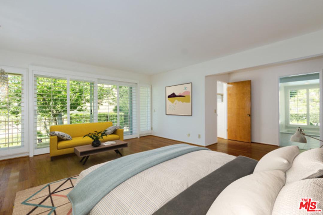 8900 Alto Cedro Drive