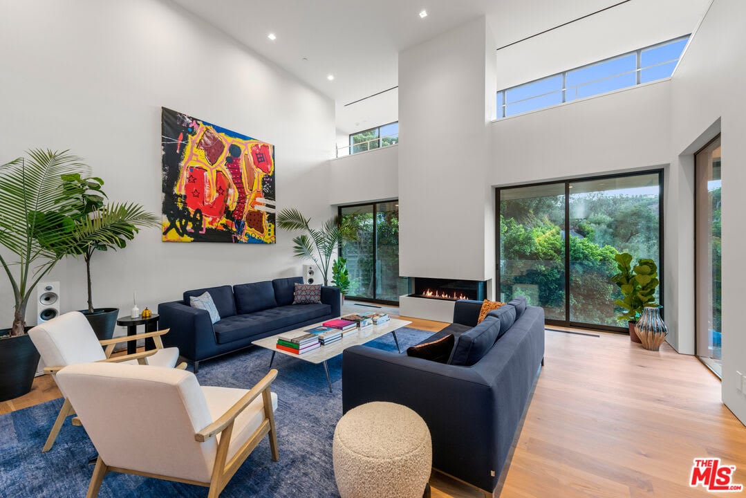 Luxe Oasis