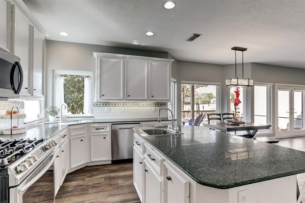 106 Golfview Dr