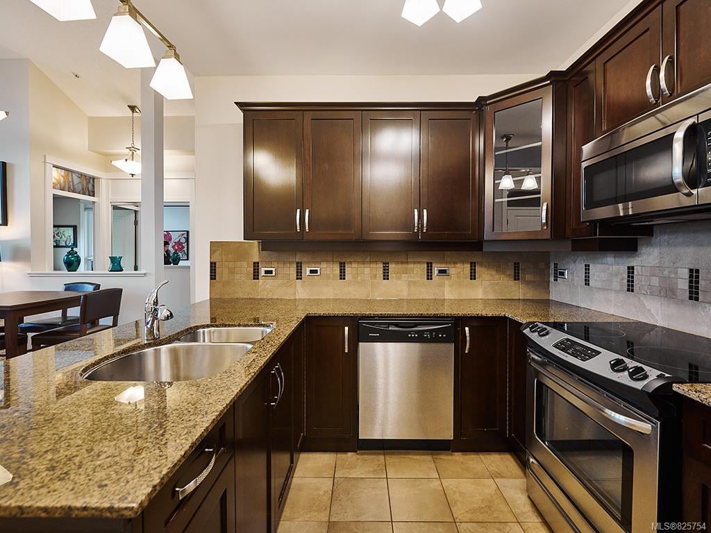 401-3226 Jacklin Rd