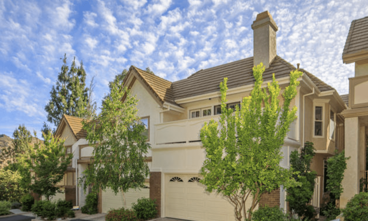 3319 View Pointe Dr