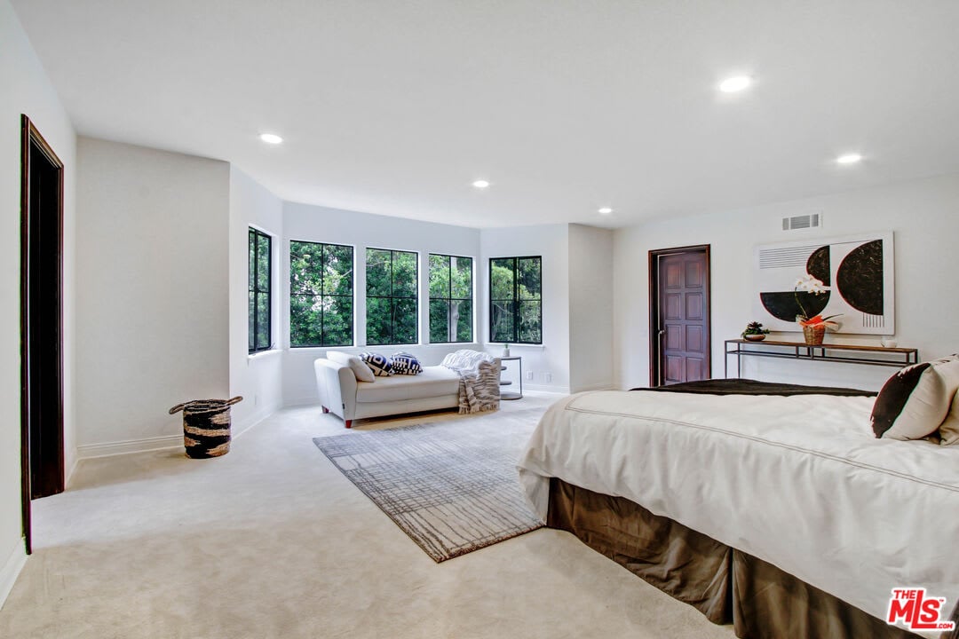 Summit Opulent