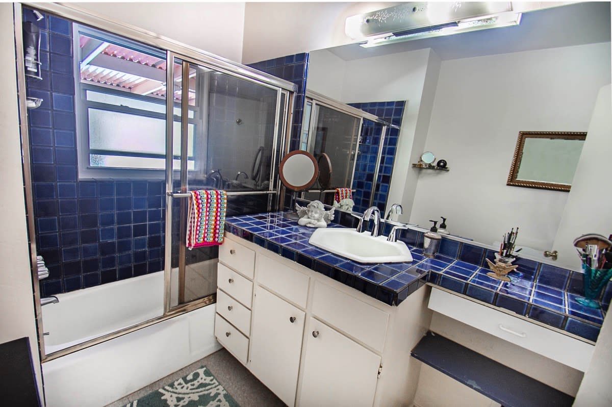 4711 Cartwright Ave Toluca Lake, CA