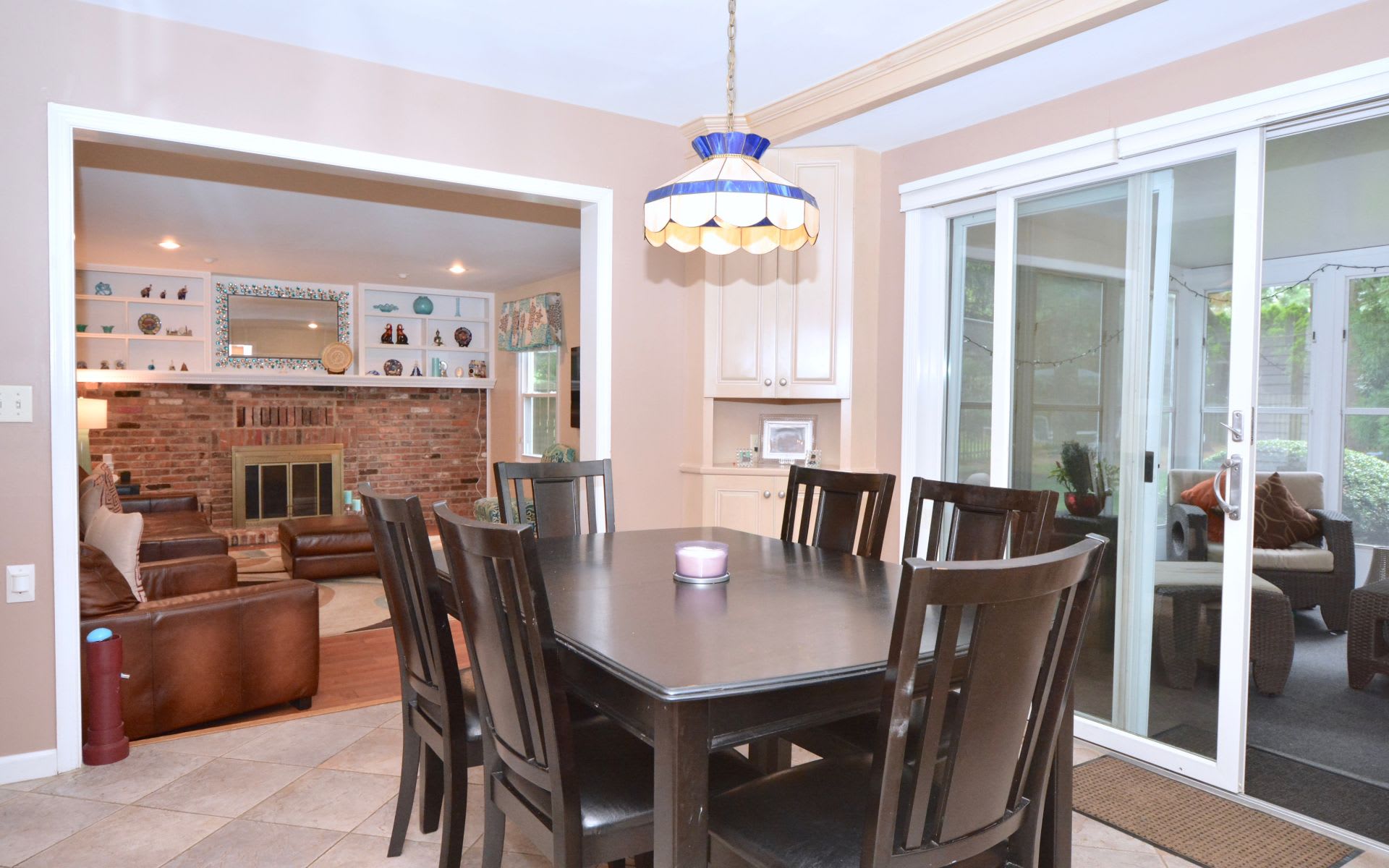 1 W CARTWRIGHT DR