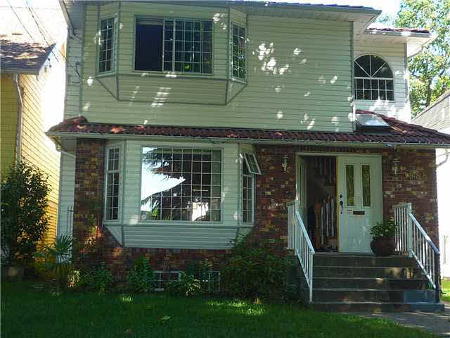 3888 Glen Dr