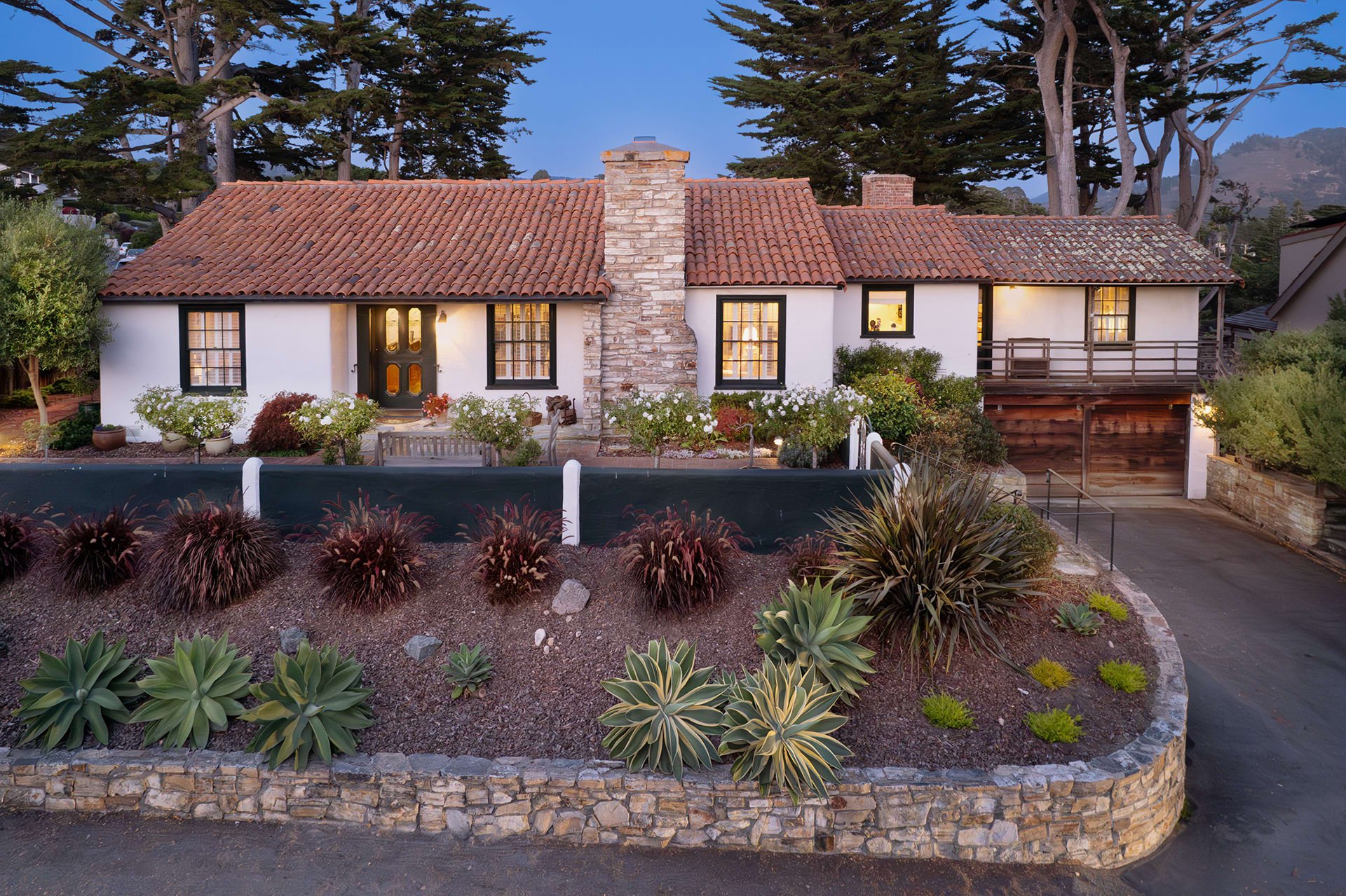 Spacious Carmel Abode - 2900 Franciscan Way